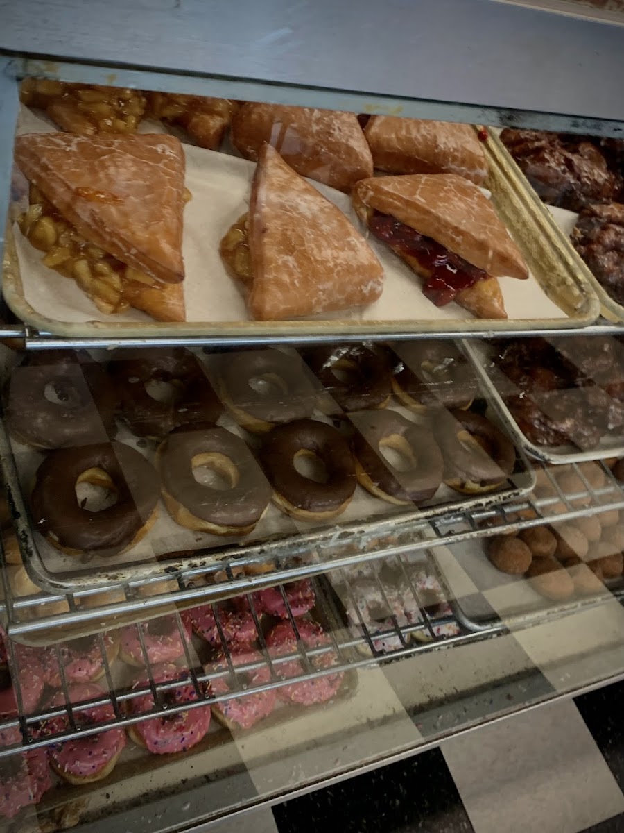 Fox's Donut Den